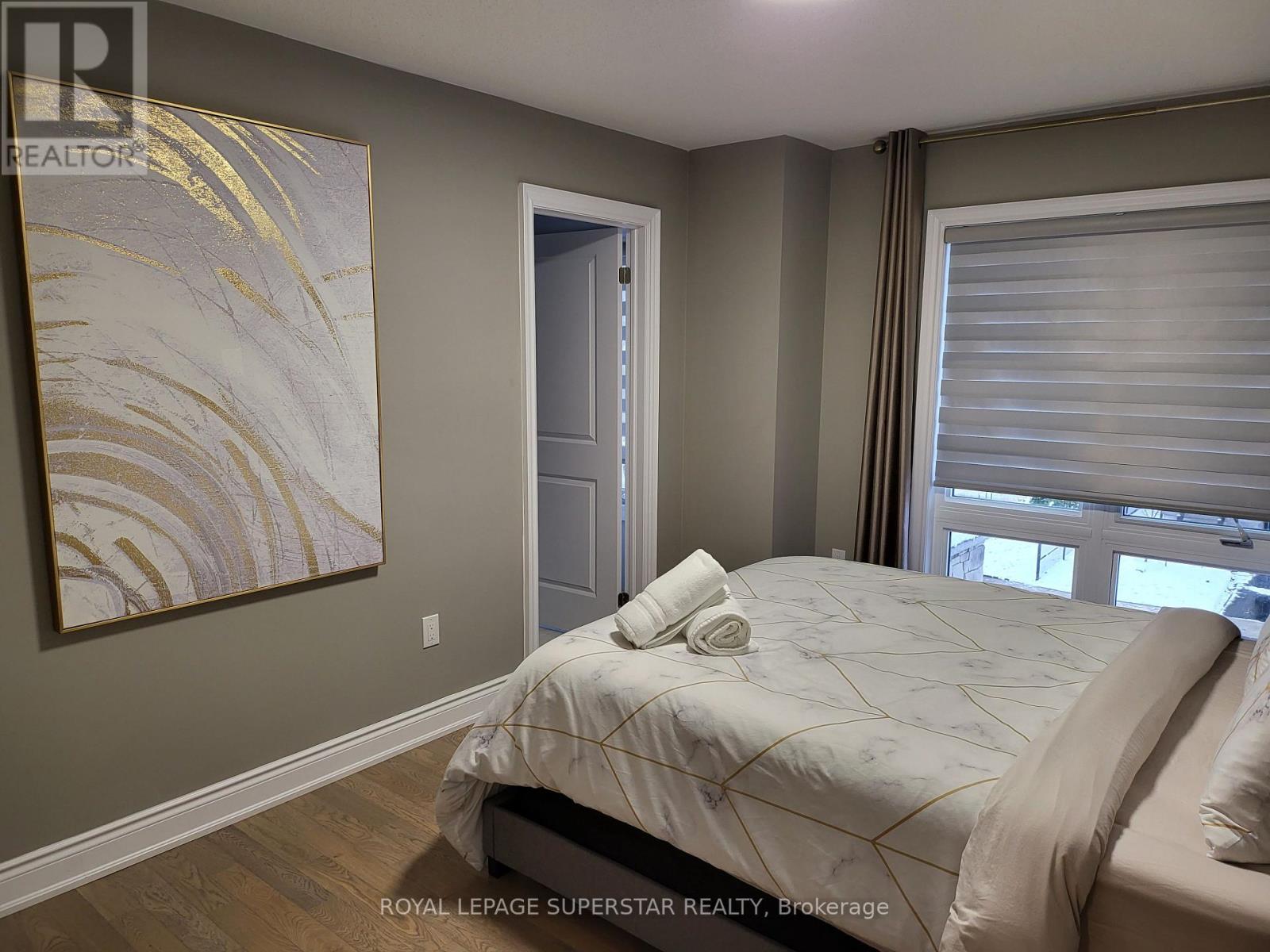 13 Eberhardt Drive, Wasaga Beach, ON - Indoor Photo Showing Bedroom
