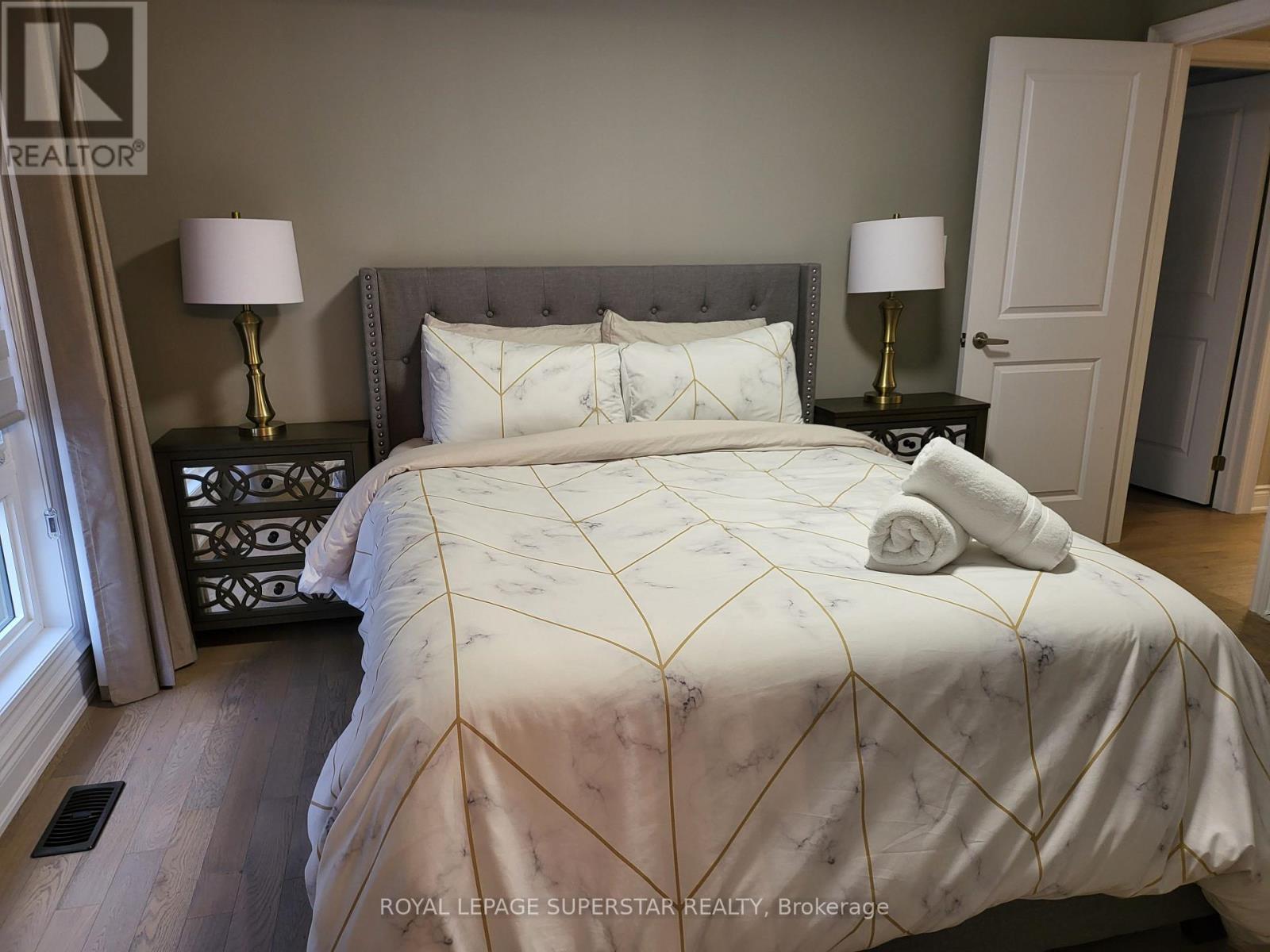 13 Eberhardt Drive, Wasaga Beach, ON - Indoor Photo Showing Bedroom