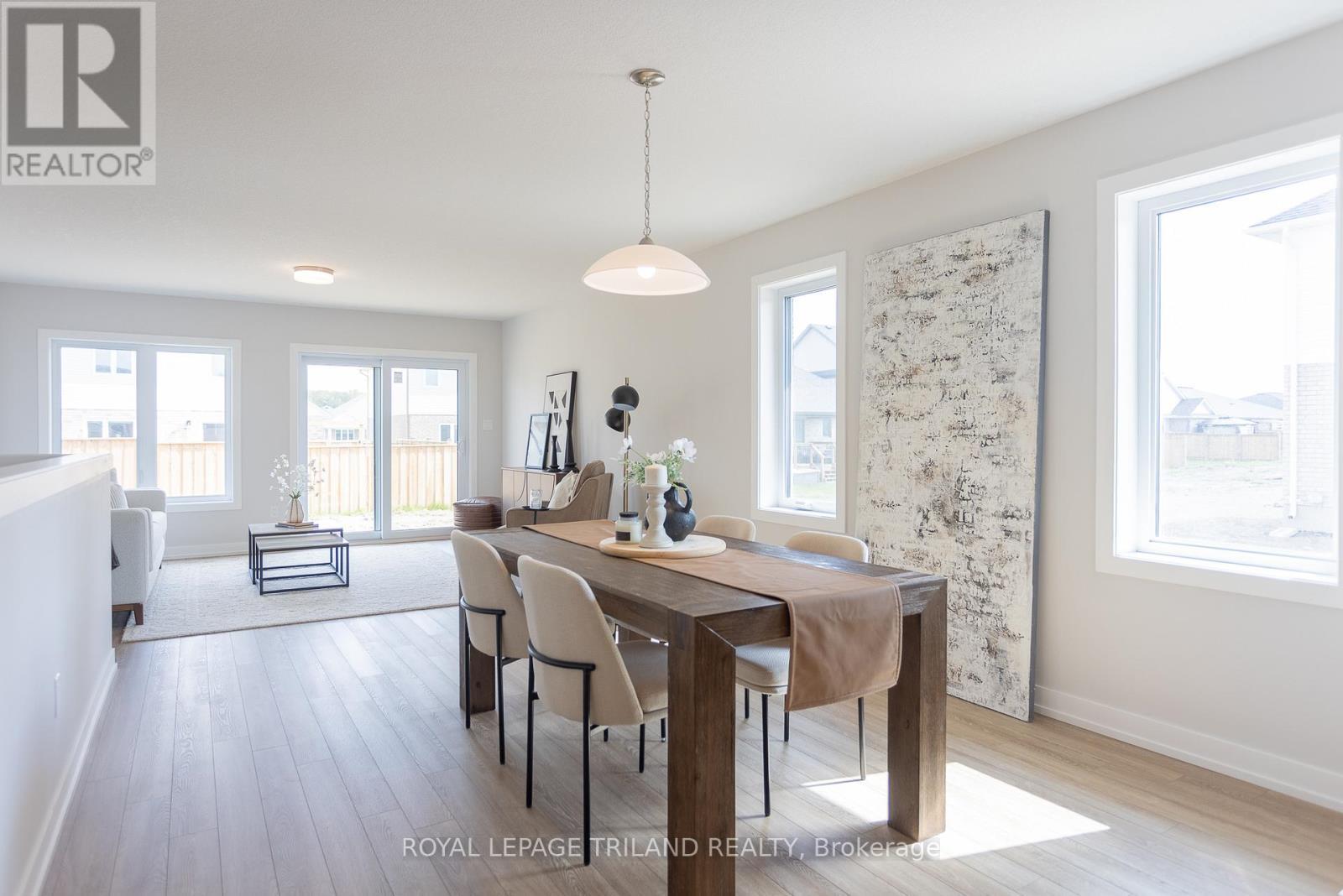 144 Styles Drive, St. Thomas, ON - Indoor Photo Showing Dining Room