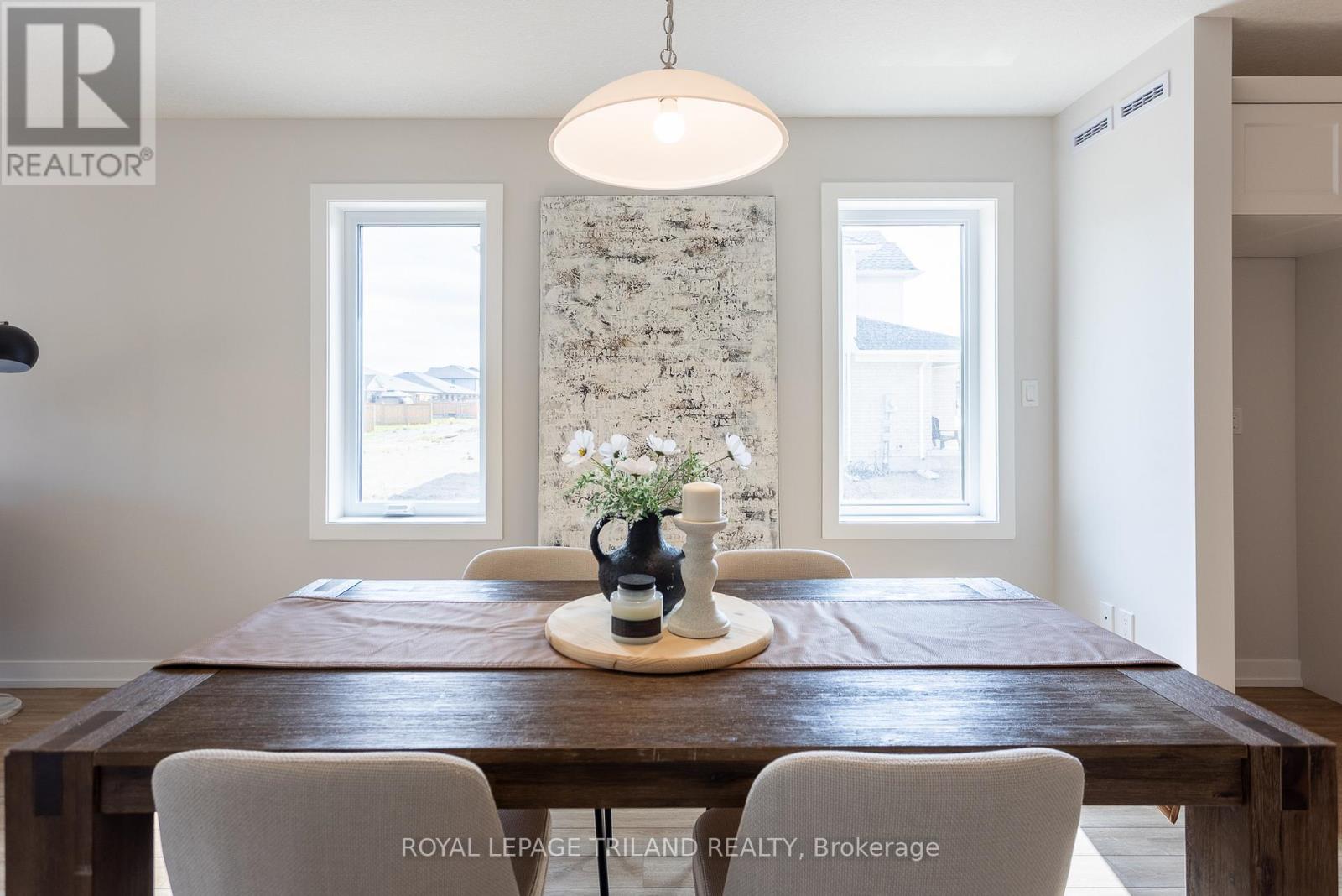 144 Styles Drive, St. Thomas, ON - Indoor Photo Showing Dining Room