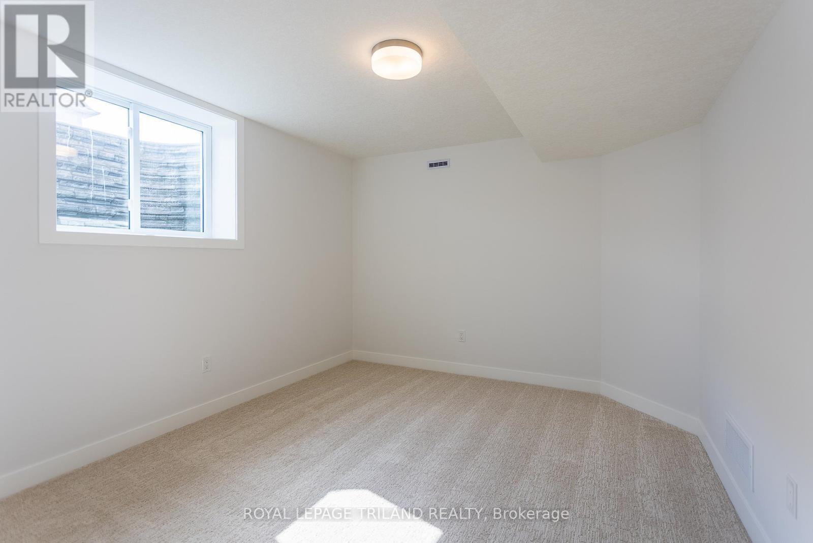 144 Styles Drive, St. Thomas, ON - Indoor Photo Showing Other Room