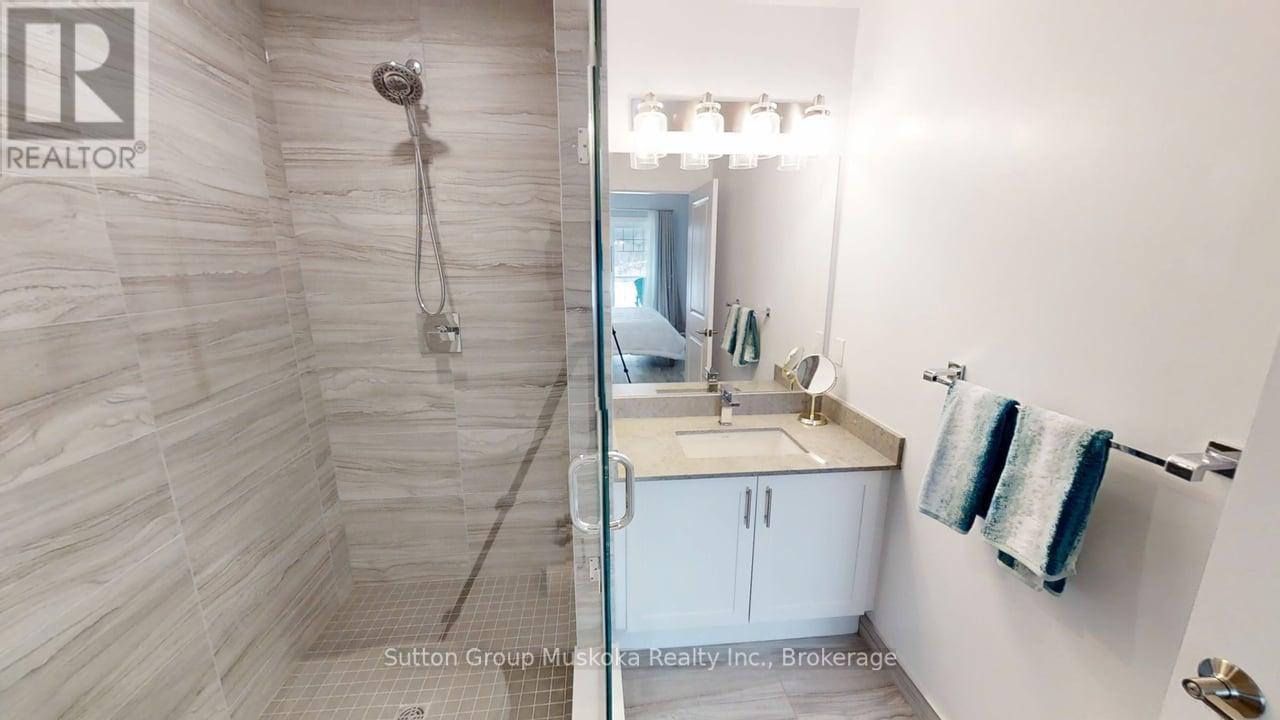 423 - 25 Pen Lake Point Road, Huntsville (Chaffey), ON - Indoor Photo Showing Bathroom