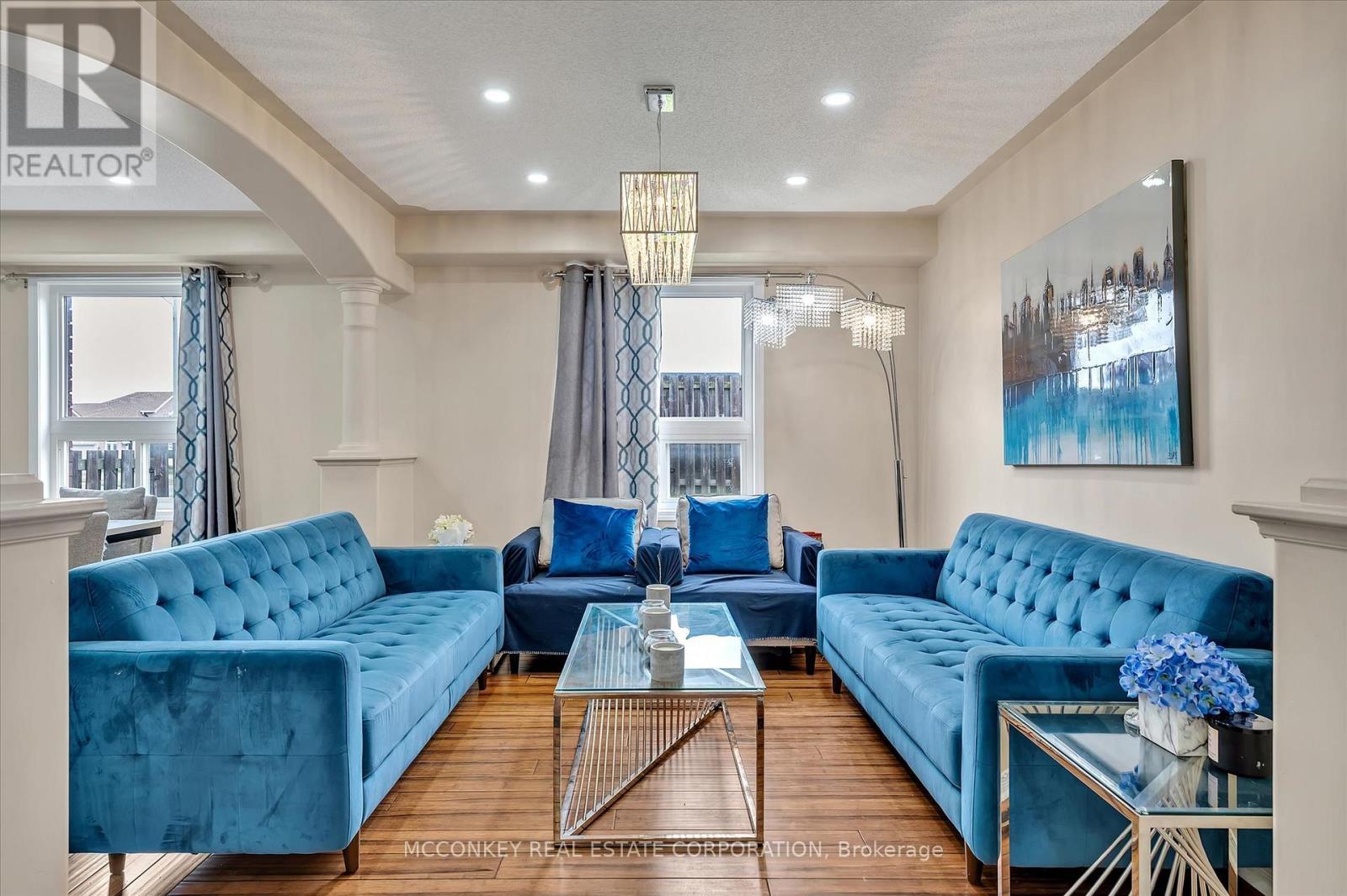609 Ackerman Crescent, Peterborough (Monaghan Ward 2), ON - Indoor Photo Showing Living Room