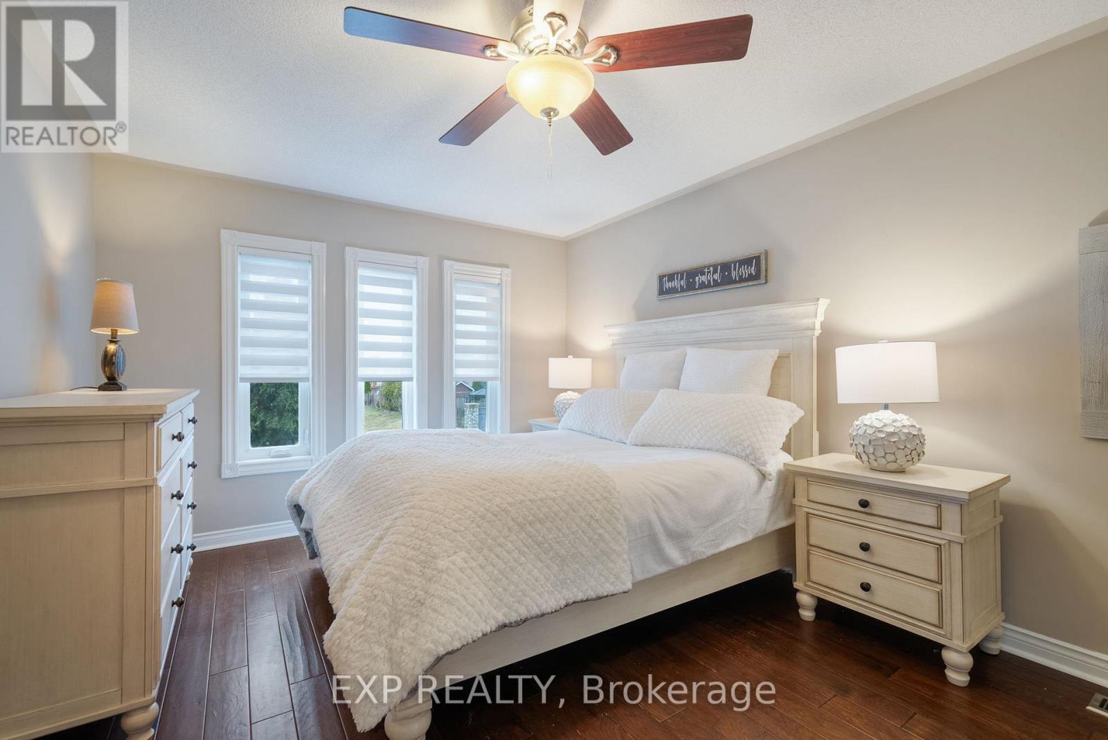 2 Hesham Drive, Whitby, ON - Indoor Photo Showing Bedroom