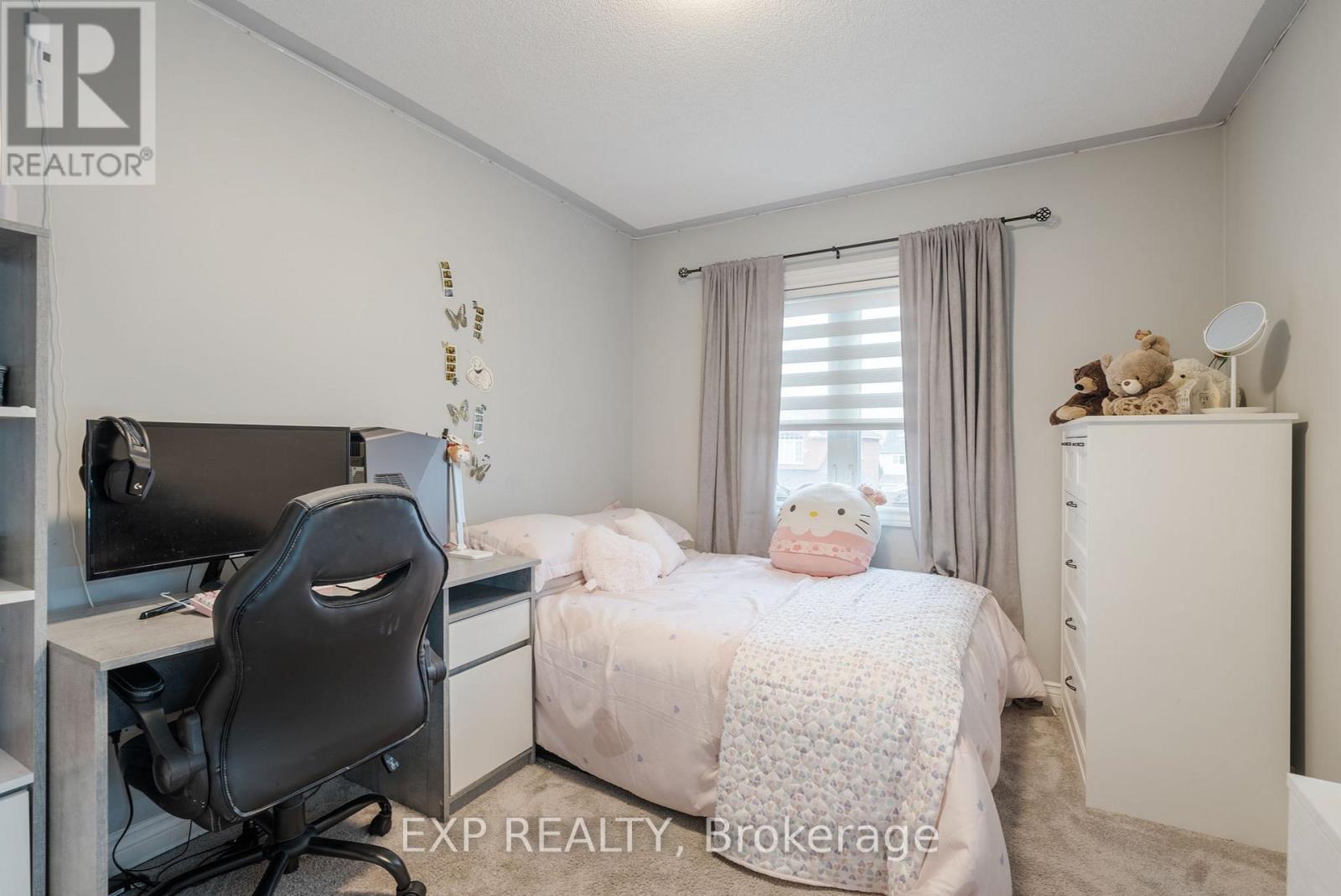 2 Hesham Drive, Whitby, ON - Indoor