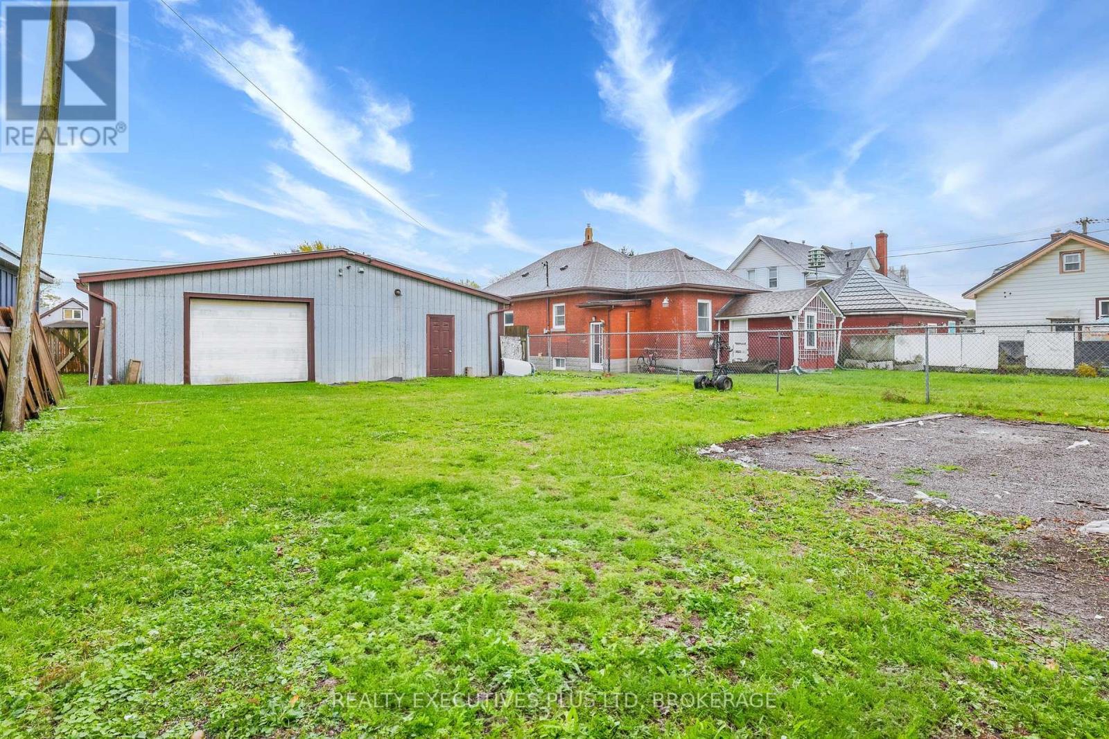 134 Frazer Street, Port Colborne (Killaly East), ON - Outdoor With Backyard