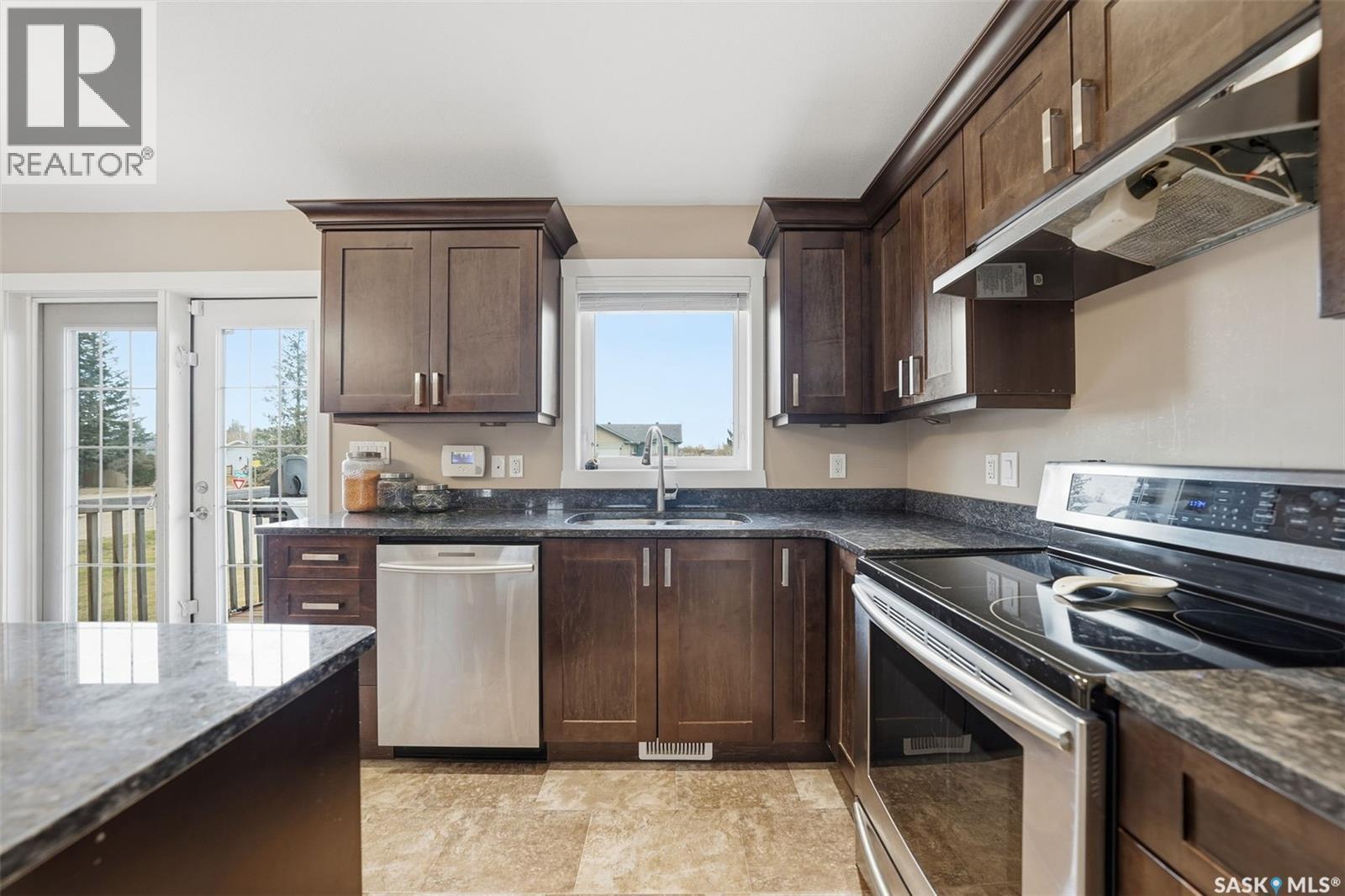 1 Derbowka Drive, Borden, SK - Indoor Photo Showing Kitchen