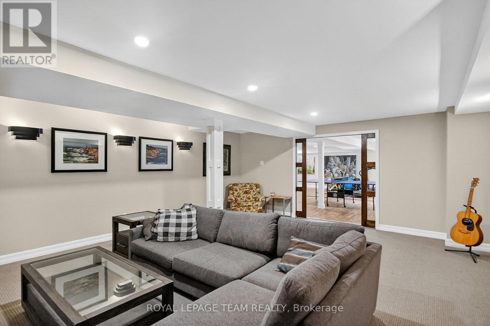 128 Chenoa Way, Ottawa, ON - Indoor