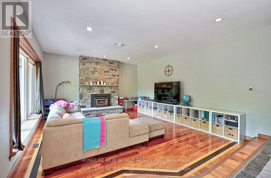 7 Sulgrave Crescent, Toronto, ON - Indoor Photo Showing Living Room With Fireplace