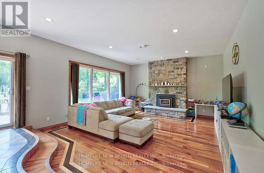 7 Sulgrave Crescent, Toronto, ON - Indoor Photo Showing Living Room With Fireplace