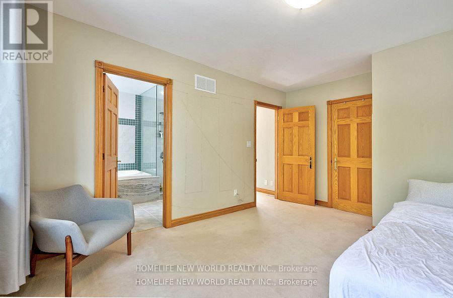 7 Sulgrave Crescent, Toronto, ON - Indoor Photo Showing Bedroom