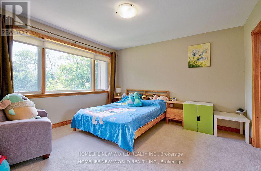 7 Sulgrave Crescent, Toronto, ON - Indoor Photo Showing Bedroom