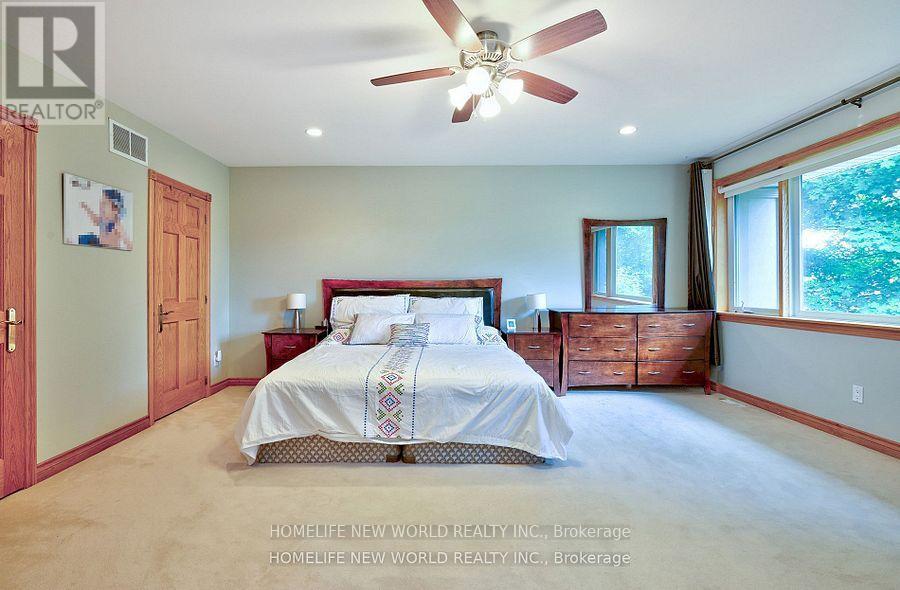 7 Sulgrave Crescent, Toronto, ON - Indoor Photo Showing Bedroom