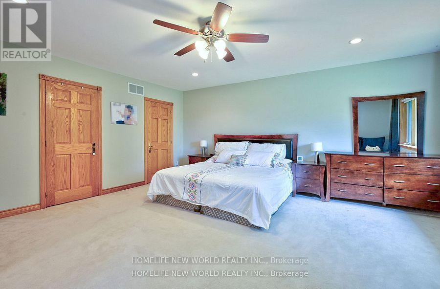 7 Sulgrave Crescent, Toronto, ON - Indoor Photo Showing Bedroom