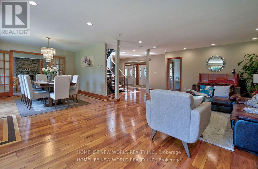 7 Sulgrave Crescent, Toronto, ON - Indoor