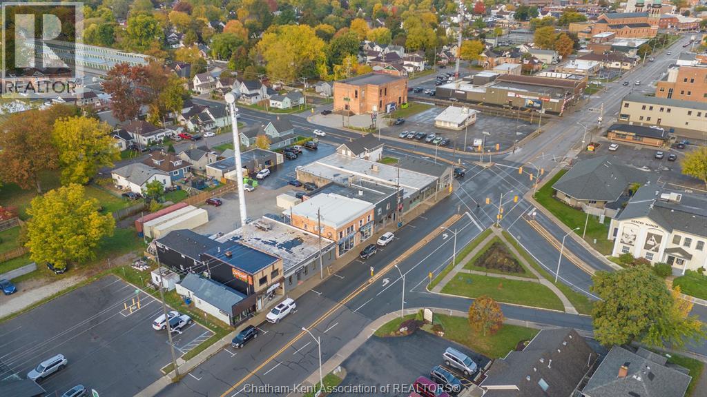 210-212 Queen Street, Chatham, ON