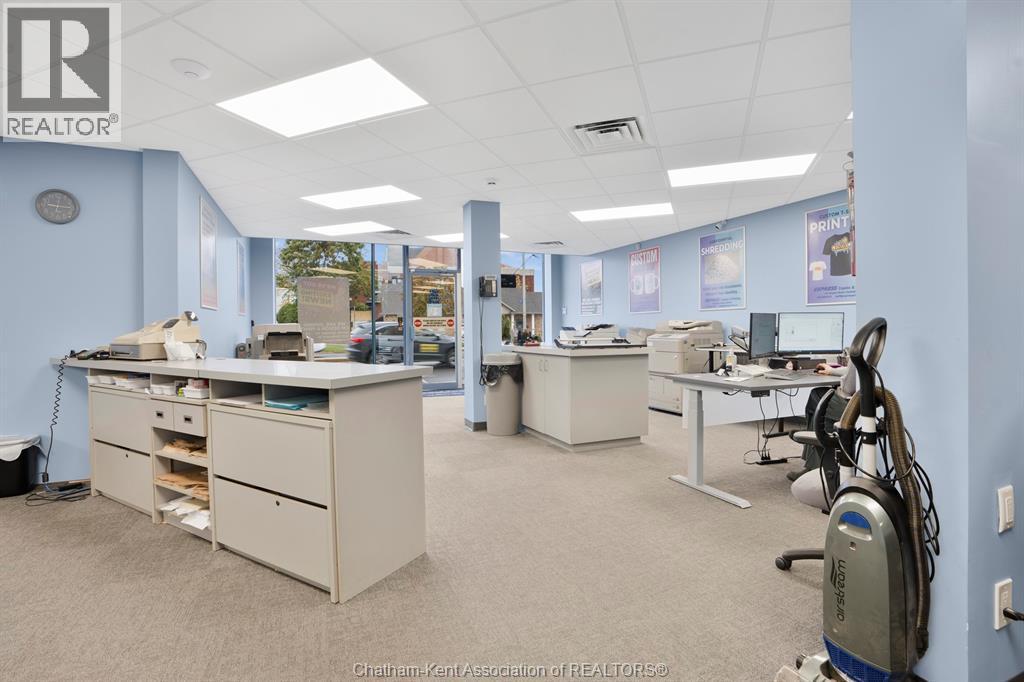 210-212 Queen Street, Chatham, ON