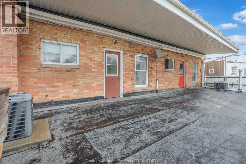 210-212 Queen Street, Chatham, ON