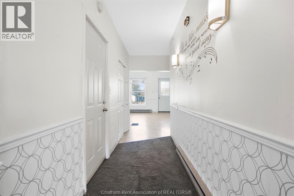 210-212 Queen Street, Chatham, ON