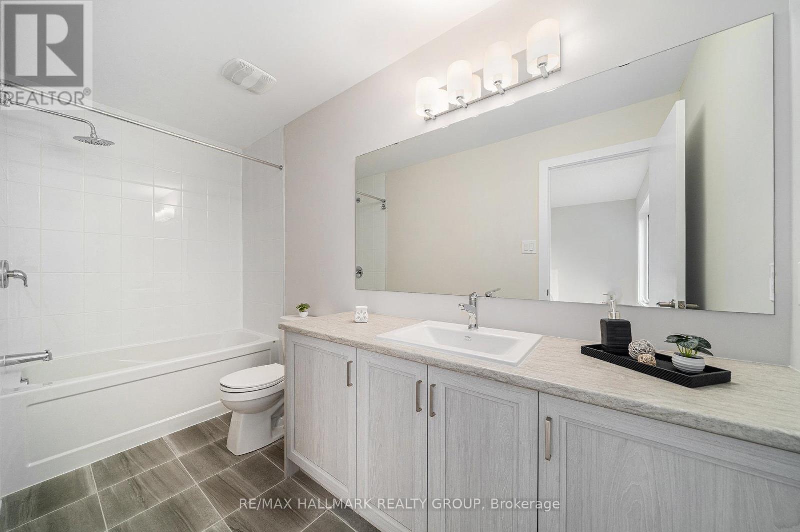 173 Conservancy Drive, Ottawa, ON - Indoor Photo Showing Bathroom