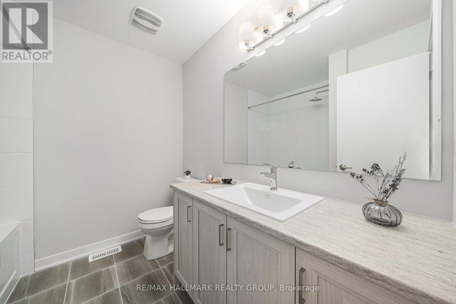 173 Conservancy Drive, Ottawa, ON - Indoor Photo Showing Bathroom