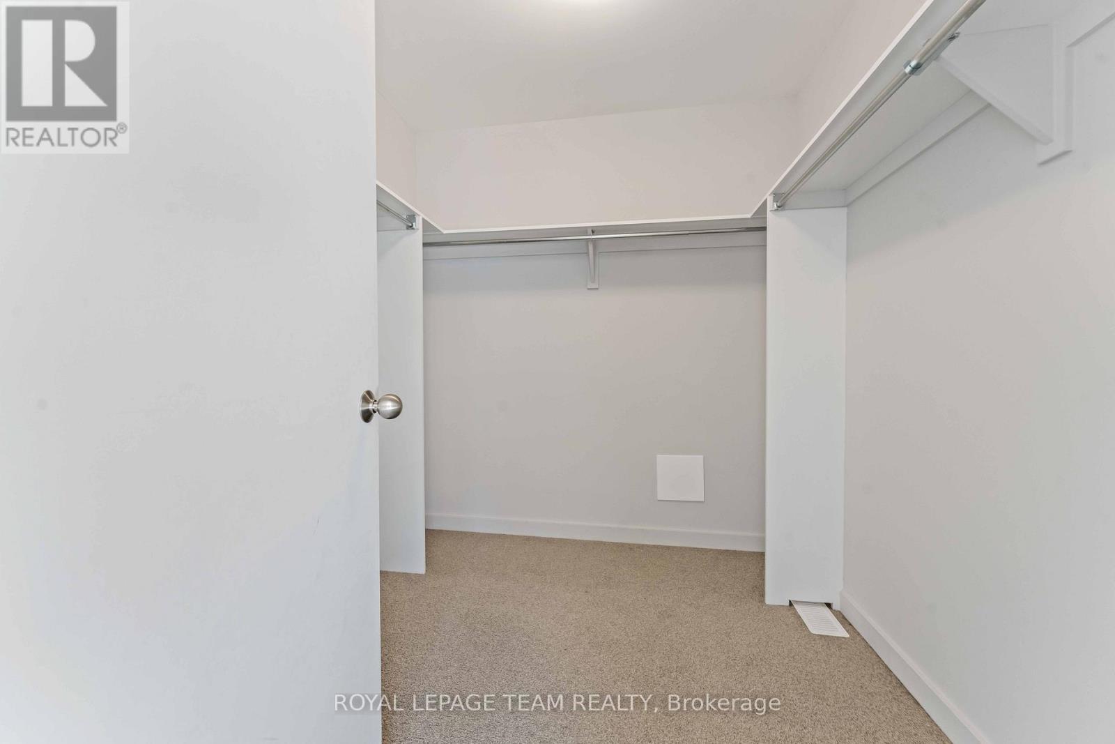 1052 Lunar Glow Crescent, Ottawa, ON - Indoor With Storage