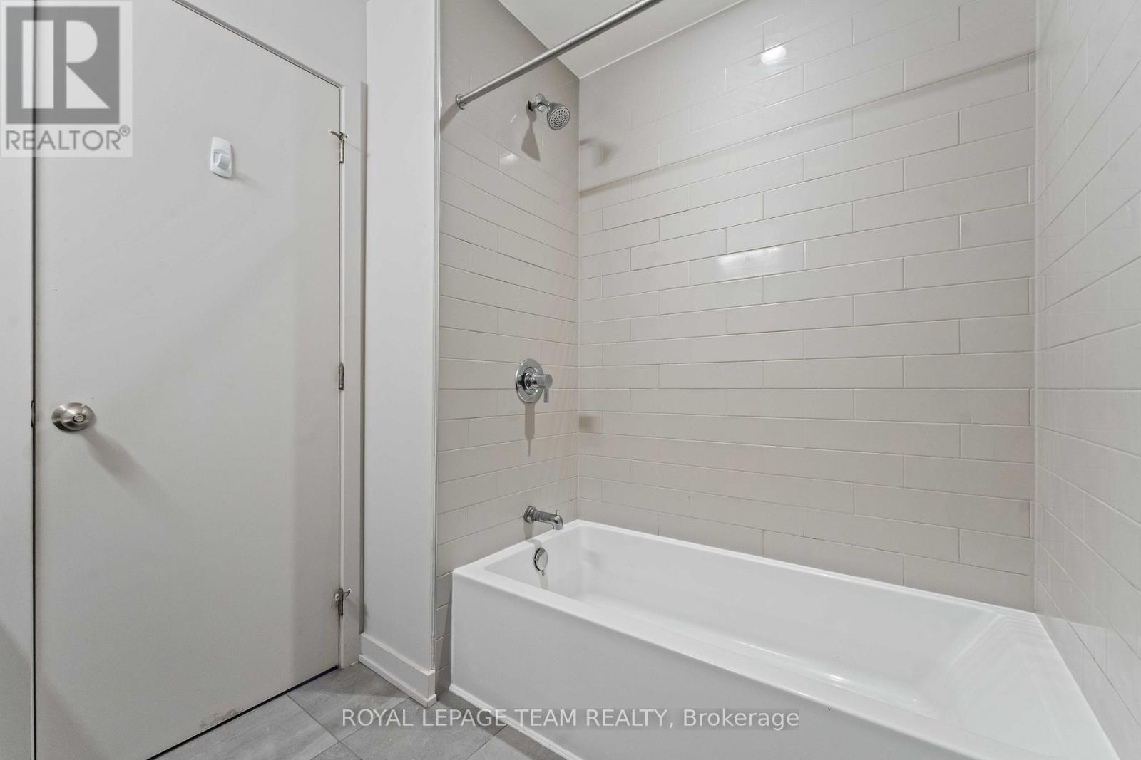 1052 Lunar Glow Crescent, Ottawa, ON - Indoor Photo Showing Bathroom