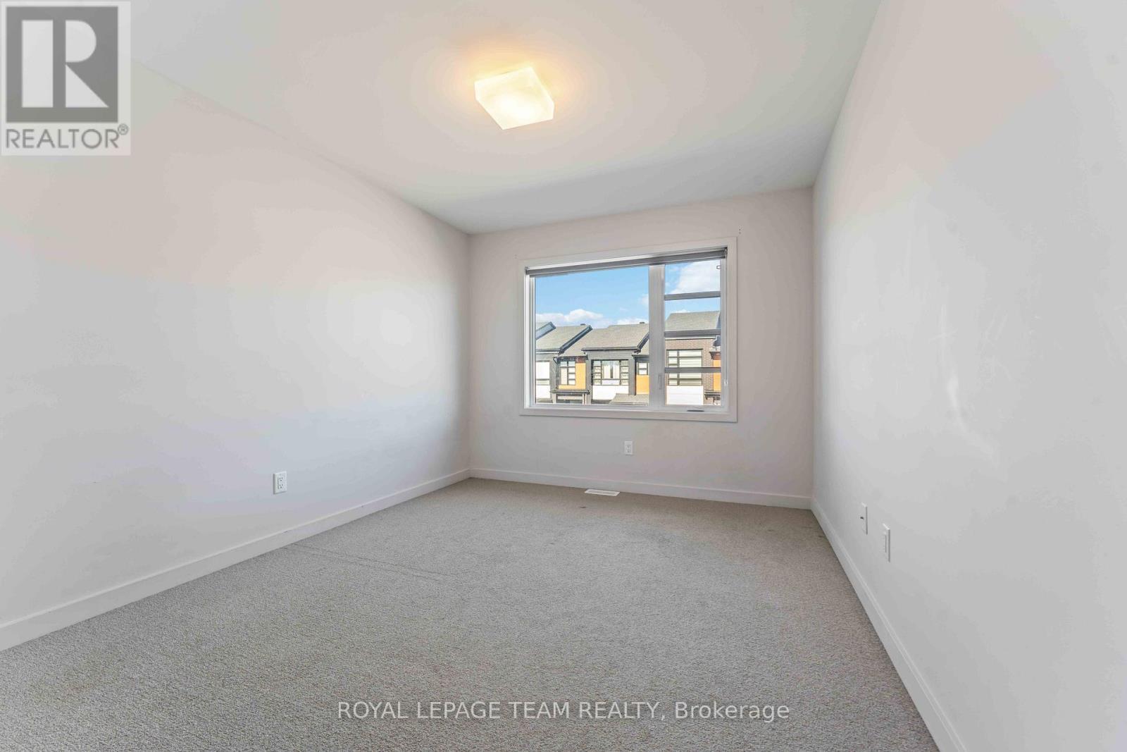 1052 Lunar Glow Crescent, Ottawa, ON - Indoor Photo Showing Other Room