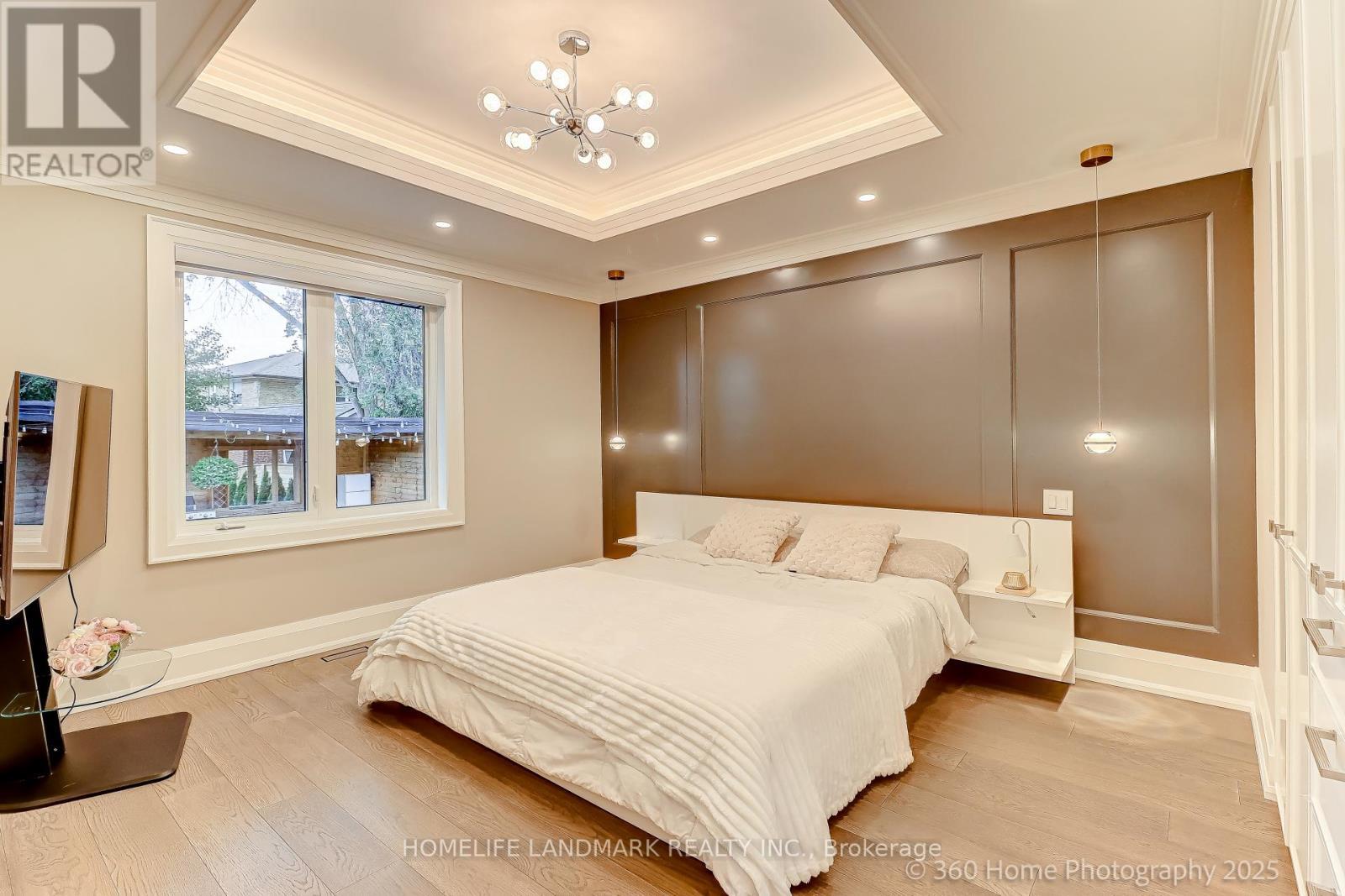 24 Evanston Drive, Toronto, ON - Indoor Photo Showing Bedroom