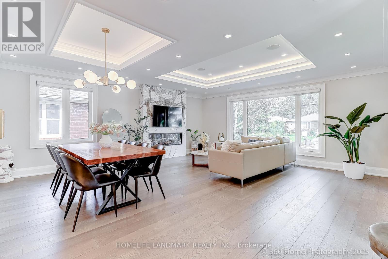 24 Evanston Drive, Toronto, ON - Indoor Photo Showing Other Room