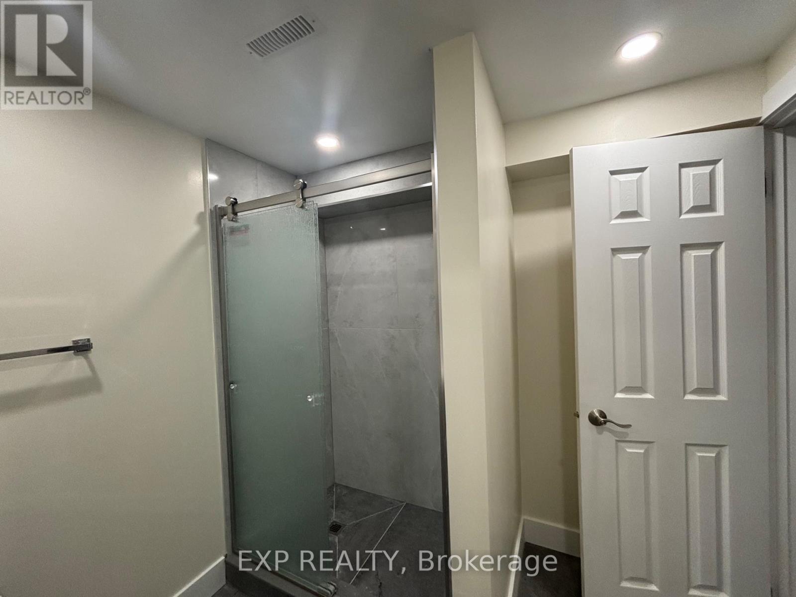 Lower - 50 Jackman Crescent, Vaughan, ON - Indoor Photo Showing Other Room