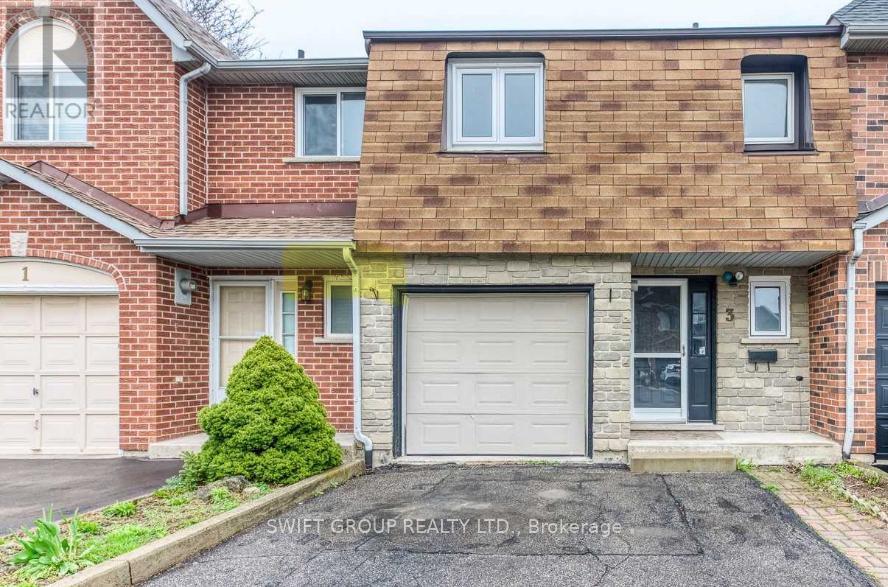 3 Perthshire Court, Hamilton, ON - Outdoor