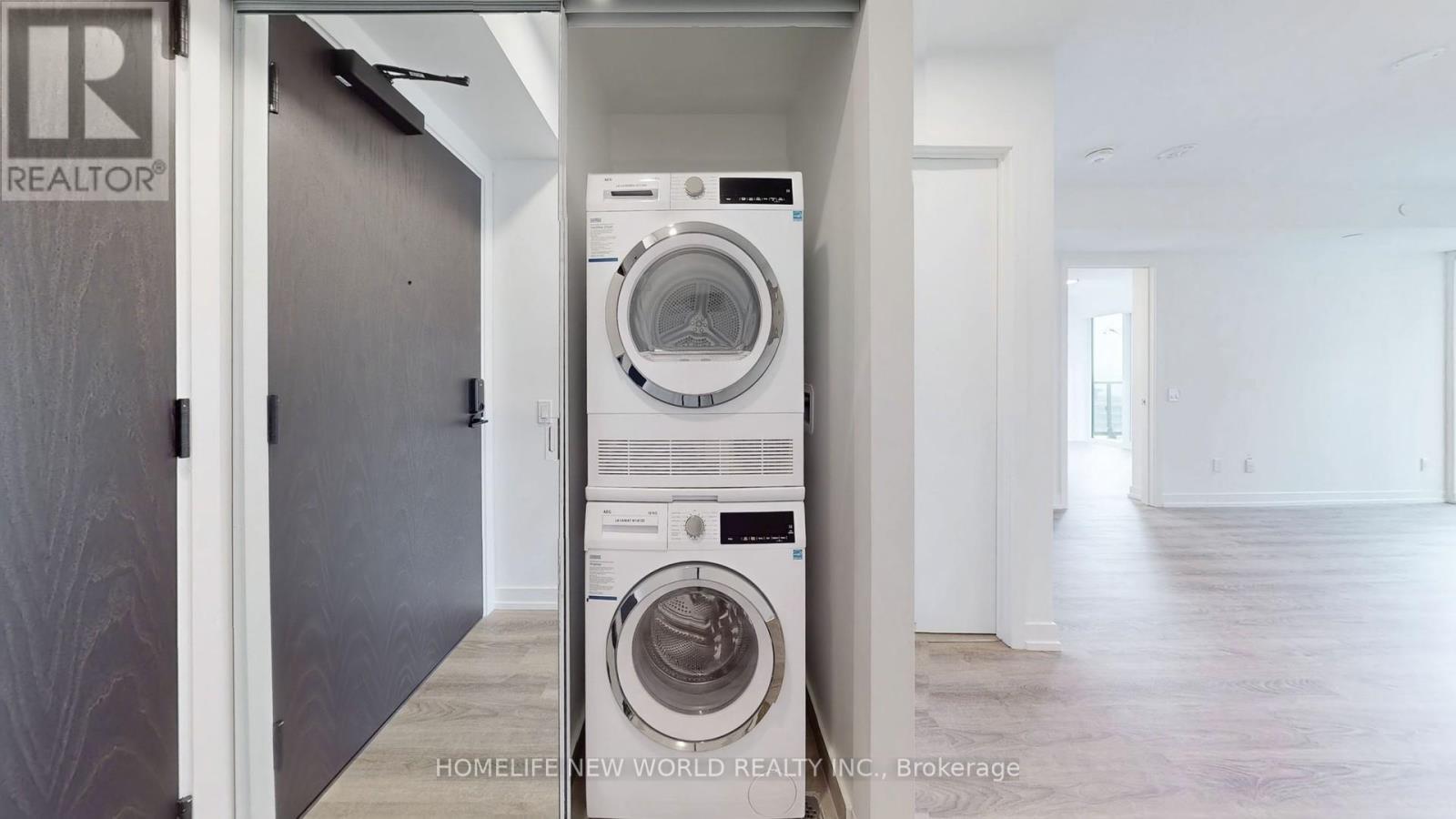 1908 - 771 Yonge Street, Toronto, ON - Indoor Photo Showing Laundry Room