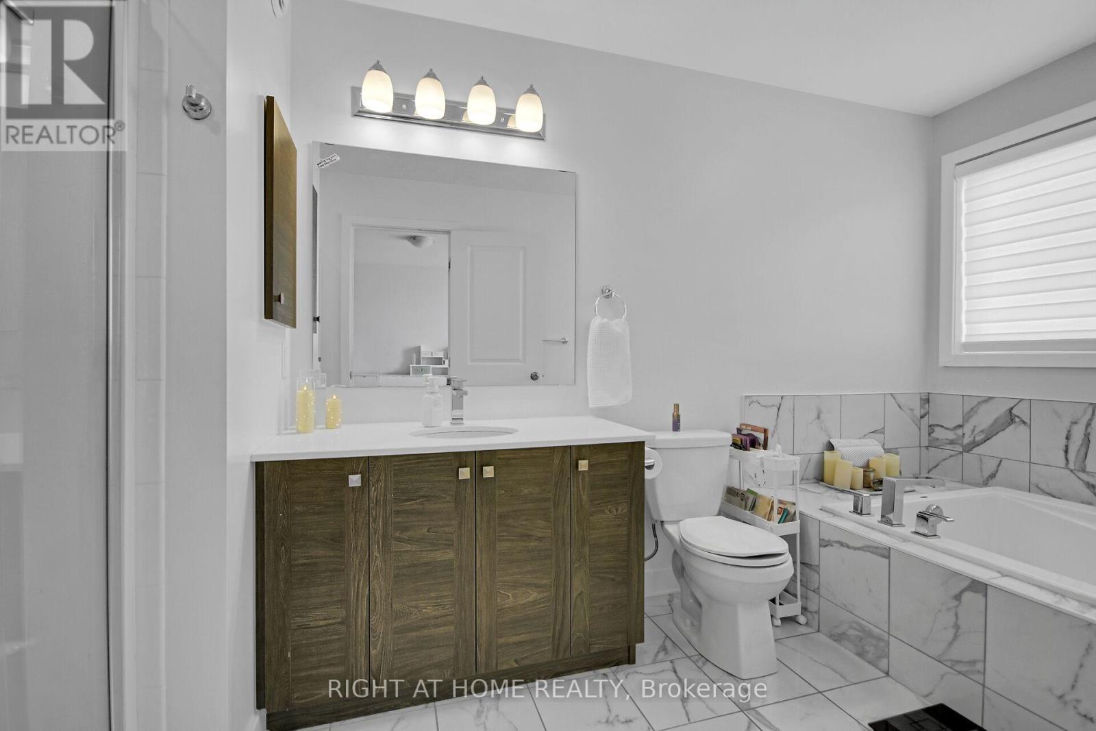 741 Twist Way, Ottawa, ON - Indoor Photo Showing Bathroom