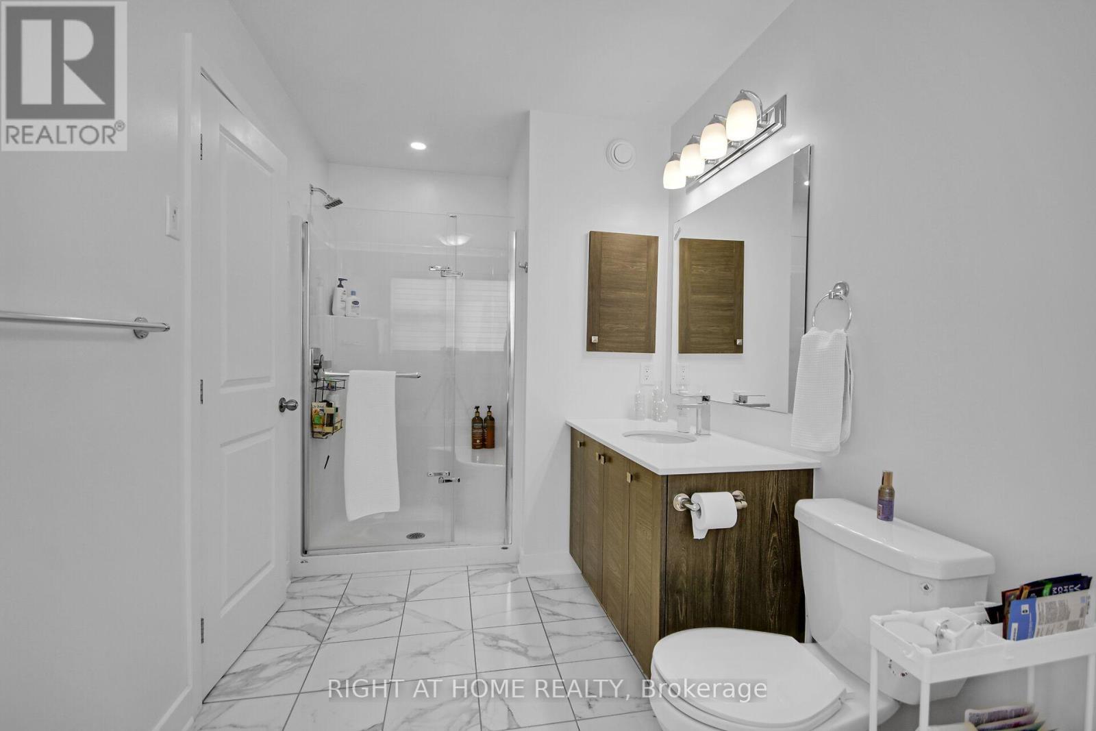 741 Twist Way, Ottawa, ON - Indoor Photo Showing Bathroom