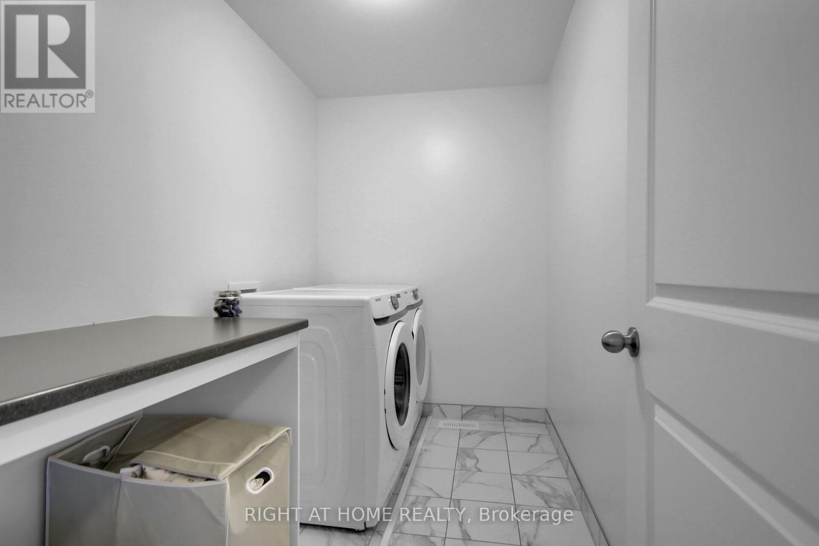 741 Twist Way, Ottawa, ON - Indoor Photo Showing Laundry Room