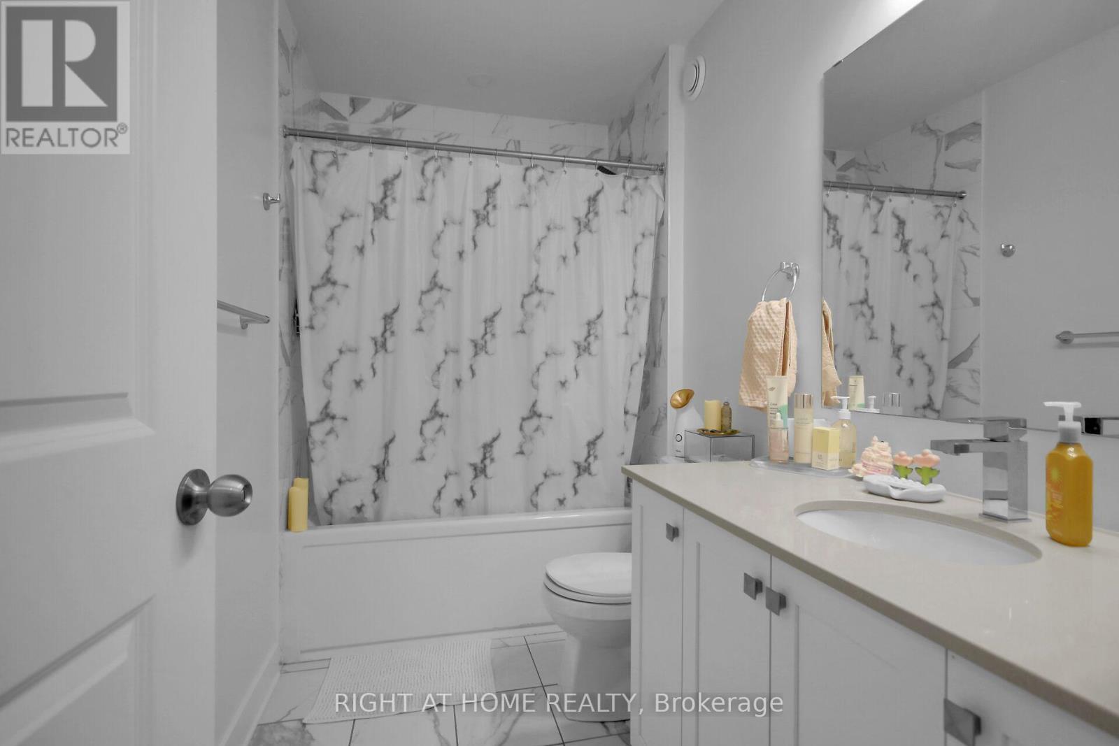 741 Twist Way, Ottawa, ON - Indoor Photo Showing Bathroom