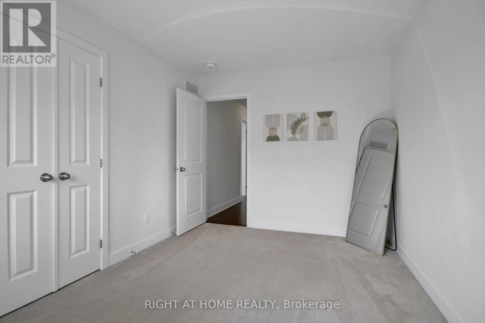 741 Twist Way, Ottawa, ON - Indoor Photo Showing Other Room