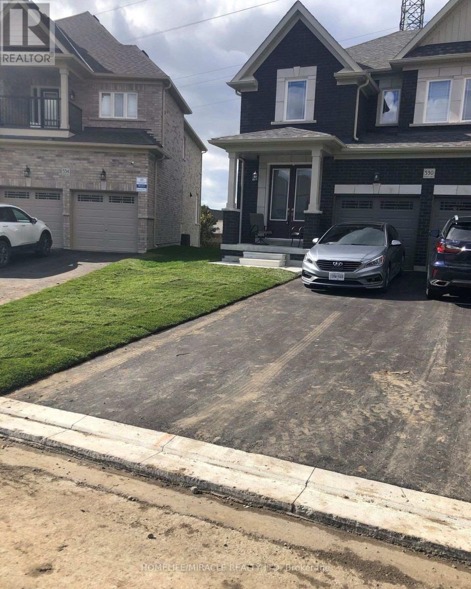 Upper - 530 Askew Court, Oshawa, ON - Outdoor With Facade