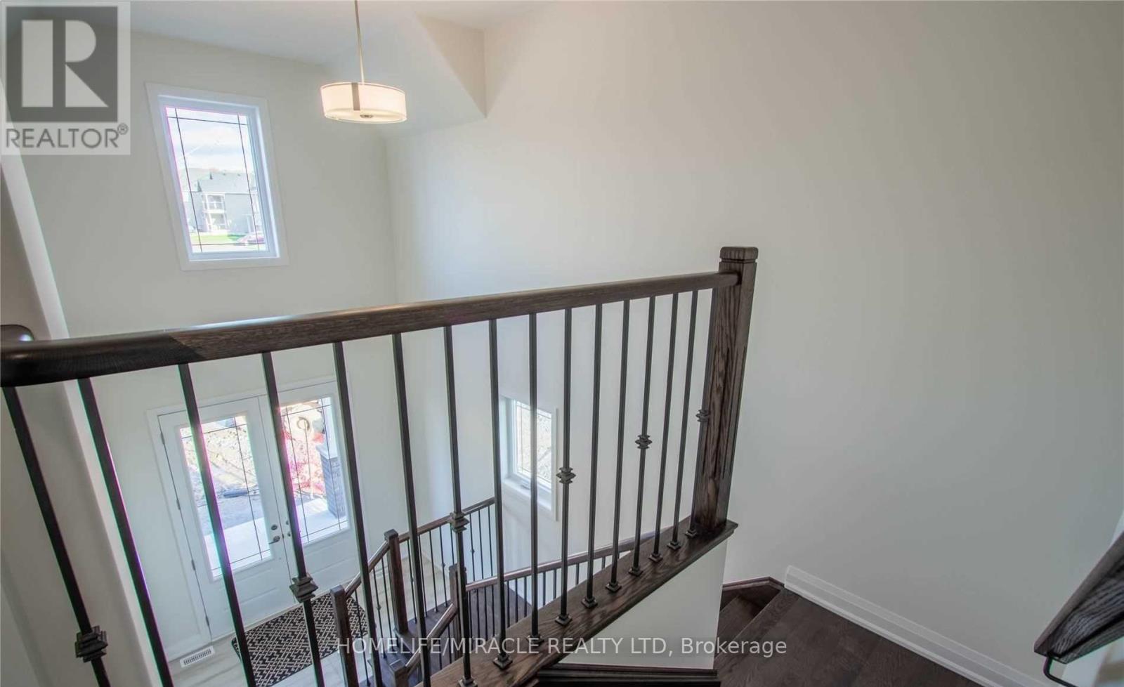 Upper - 530 Askew Court, Oshawa, ON - Indoor Photo Showing Other Room