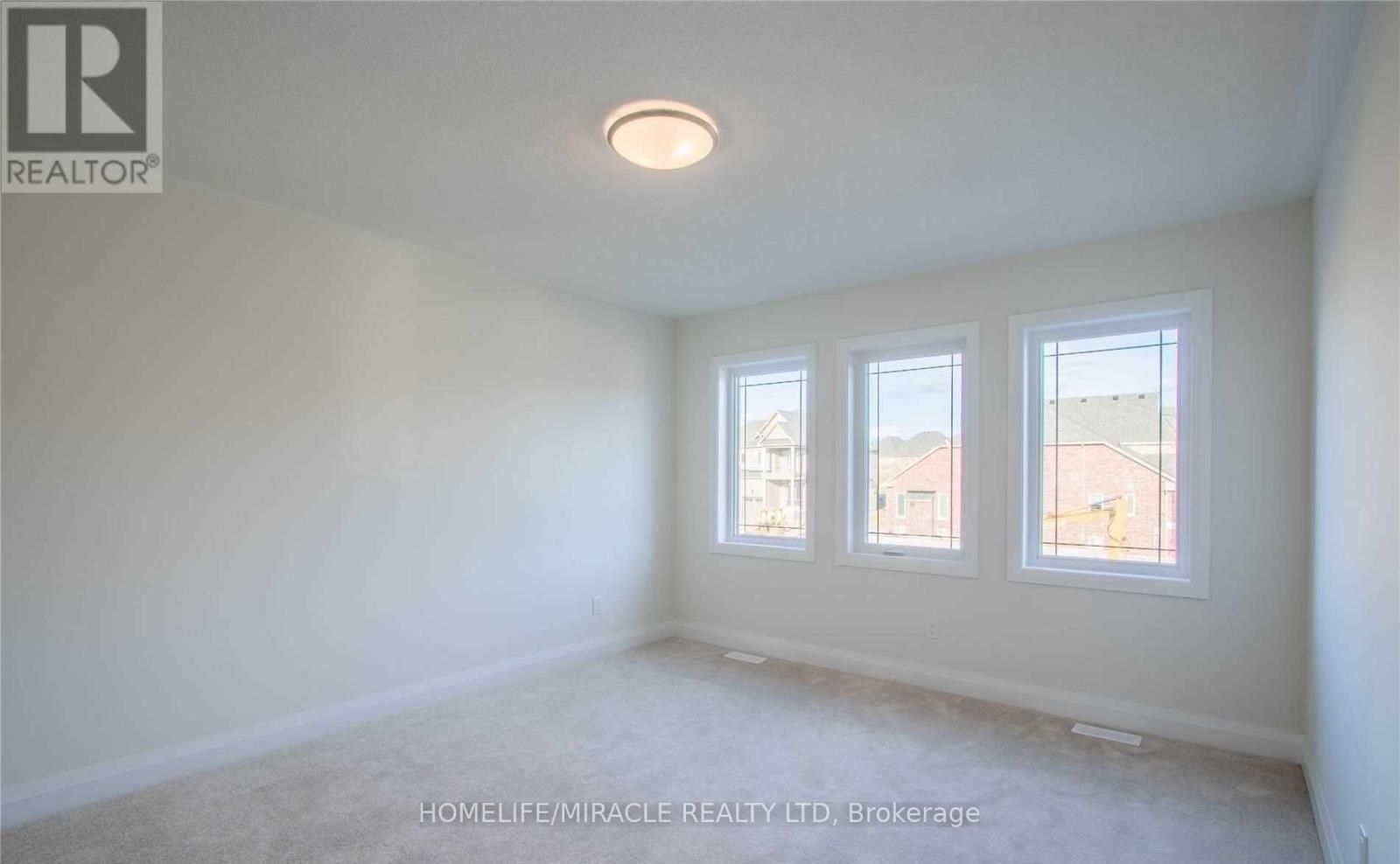 Upper - 530 Askew Court, Oshawa, ON - Indoor Photo Showing Other Room