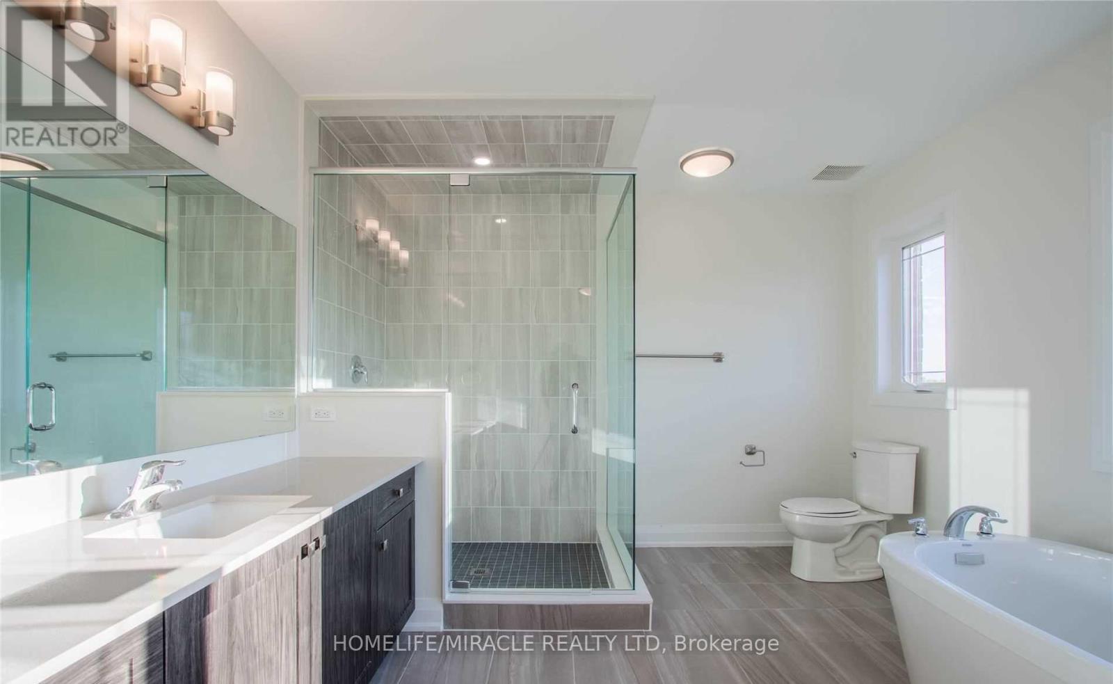 Upper - 530 Askew Court, Oshawa, ON - Indoor Photo Showing Bathroom