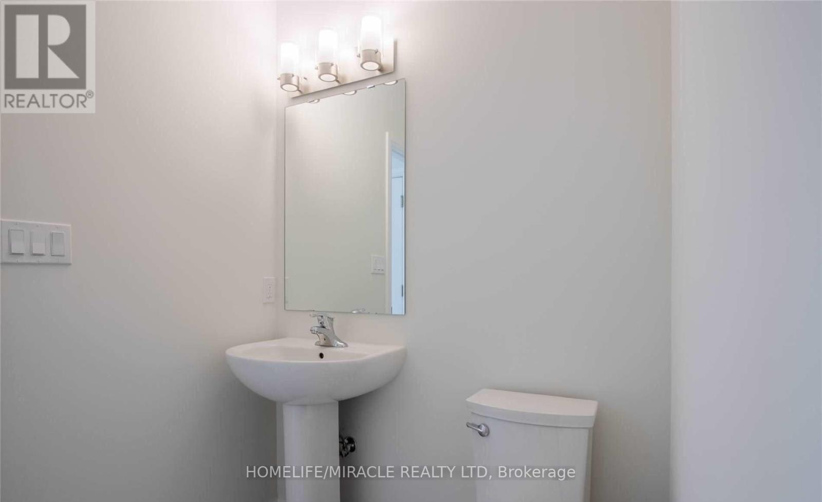 Upper - 530 Askew Court, Oshawa, ON - Indoor Photo Showing Bathroom