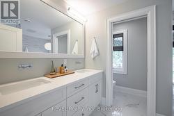 Gorgeous spa ensuite bathroom -