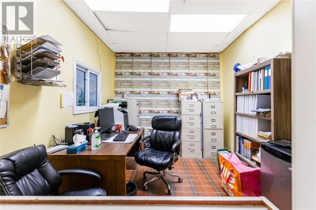 11 Mary Walk, Elliot Lake, ON