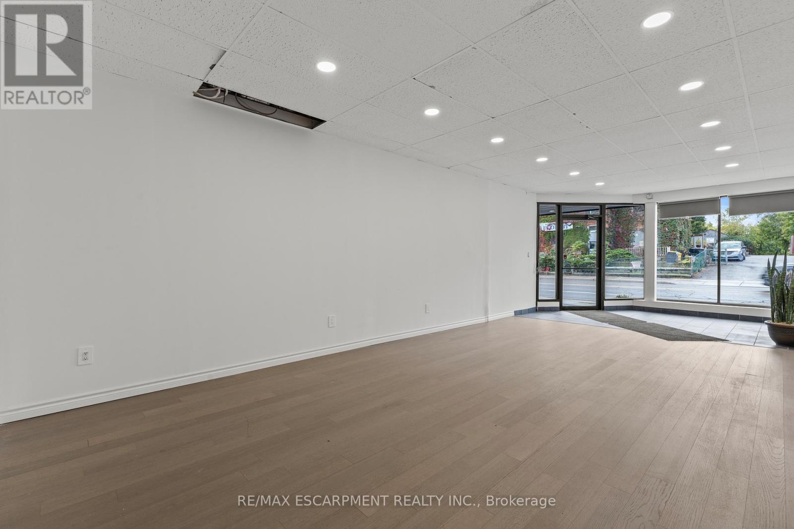 1809 King Street, Hamilton, ON