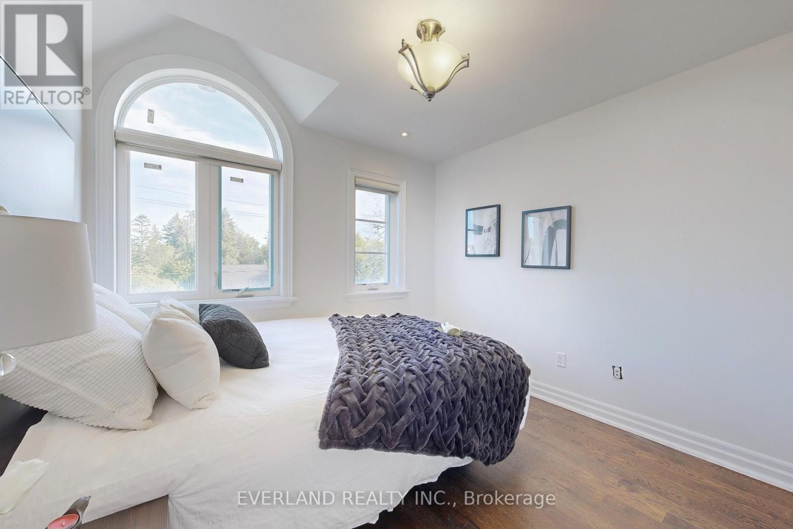 160B Finch Avenue E, Toronto, ON - Indoor Photo Showing Bedroom