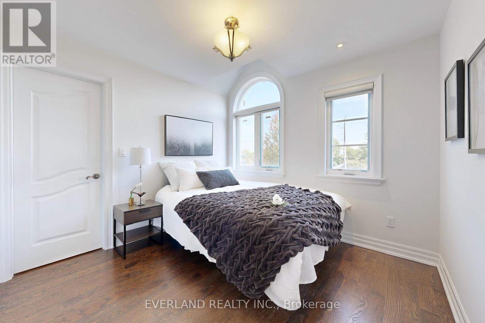 160B Finch Avenue E, Toronto, ON - Indoor Photo Showing Bedroom