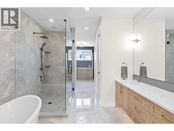 Primary bedroom ensuite -