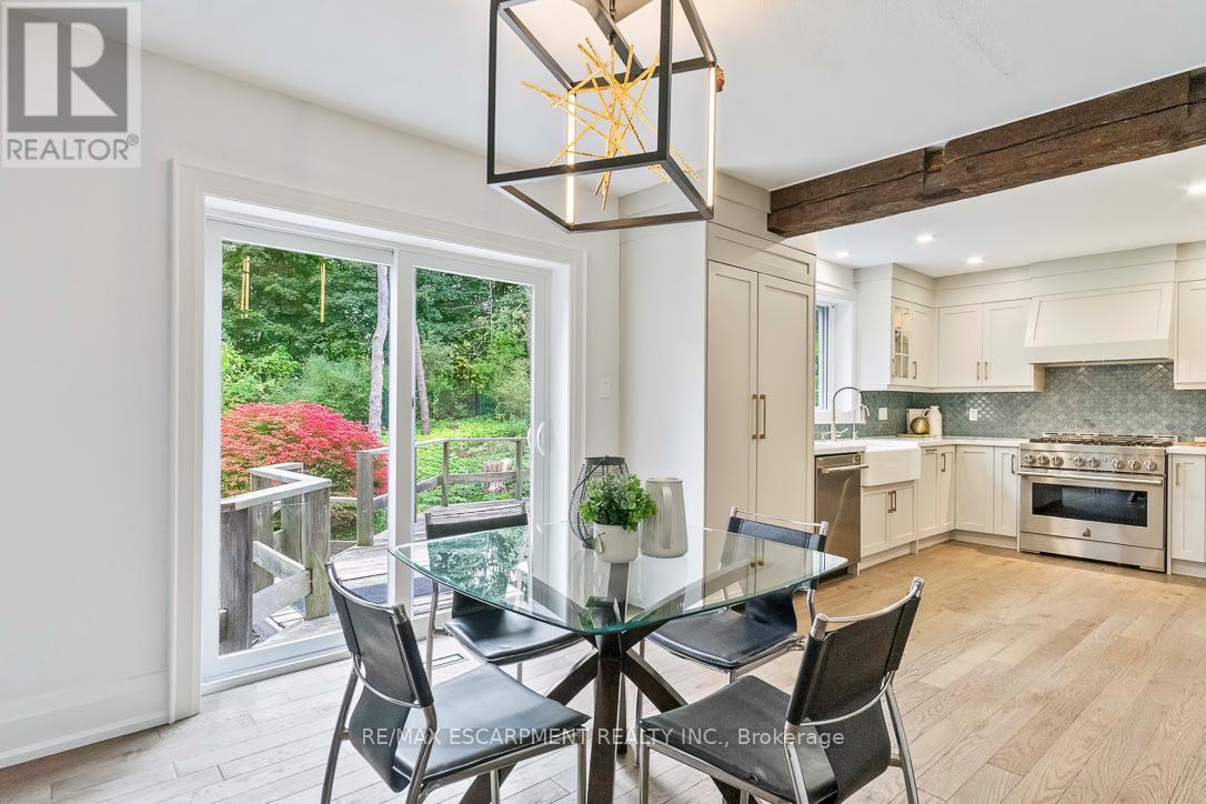 1294 Gatehouse Drive, Mississauga, ON - Indoor Photo Showing Dining Room